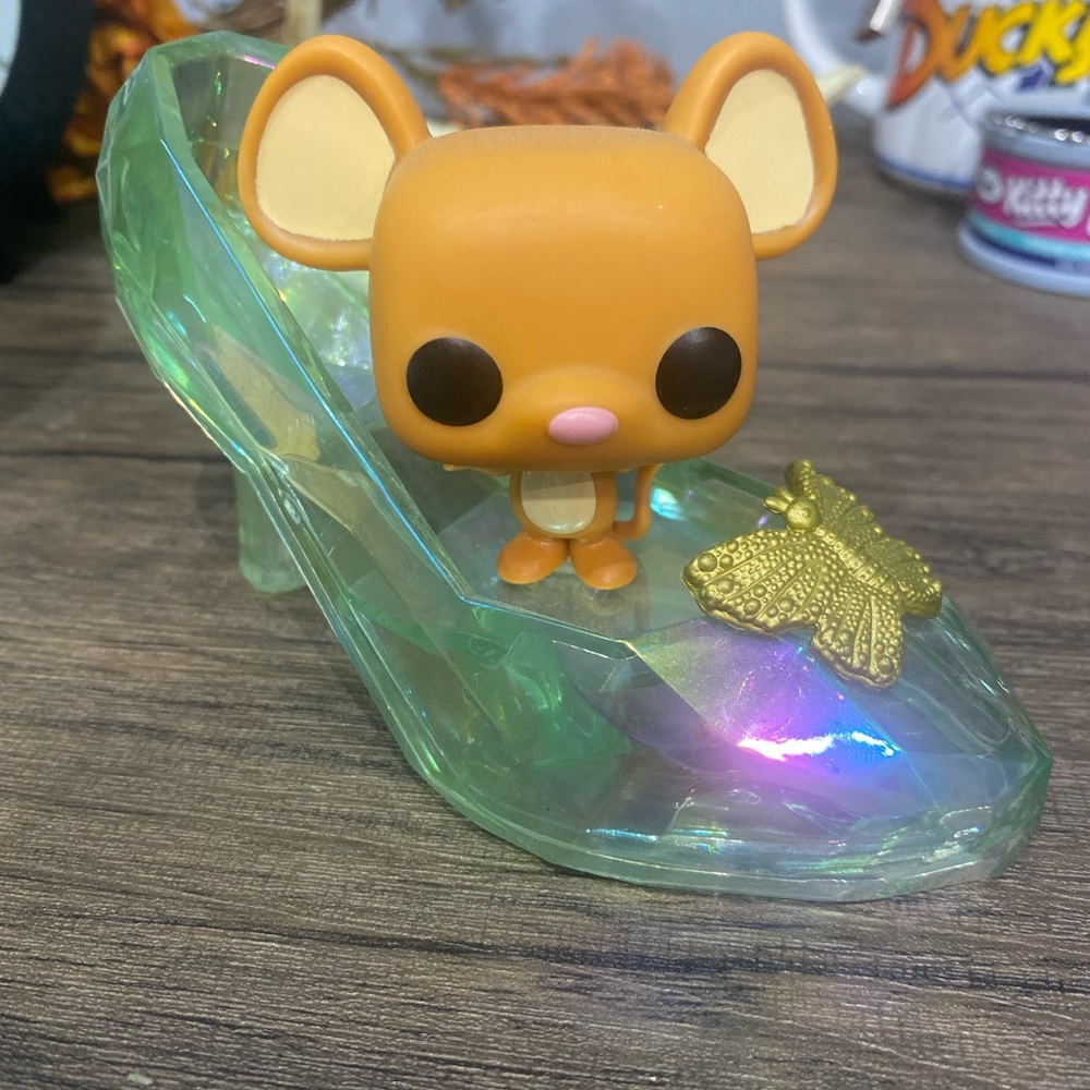 Funko POP 139 Disney: Cinderella (Live Action) - Slipper Vinyl Figure